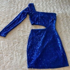 Good condition blue sequin formal dress